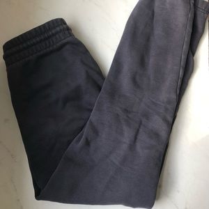 Aritzia tna boyfriend sweatpants